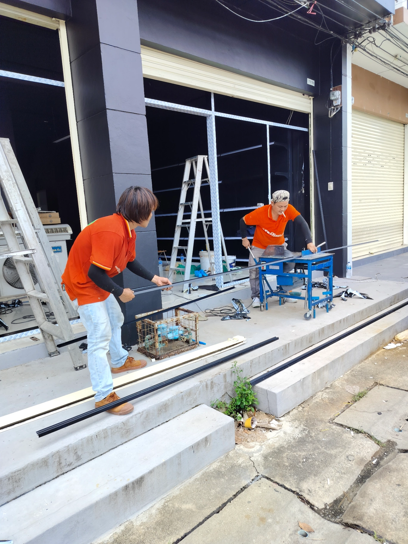 กระจกอลูมิเนียม พร้อมติด ออโต้