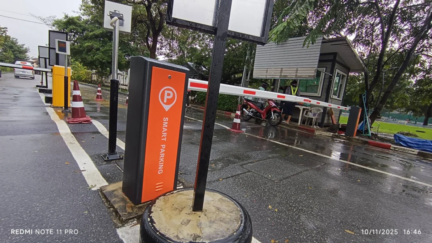 ส่งงานรัวๆ ไม้กั้นรถยนต์