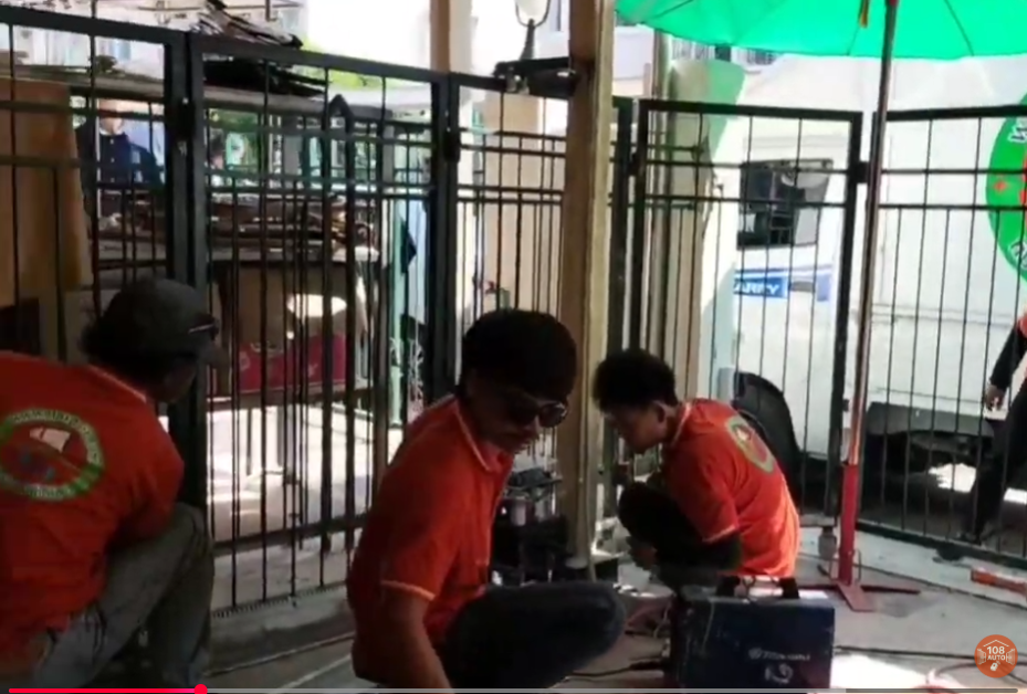 ประตูบานเลื่อนโค้งรีโมทไฟฟ้า 2000kg ระดับอุตสาหกรรม